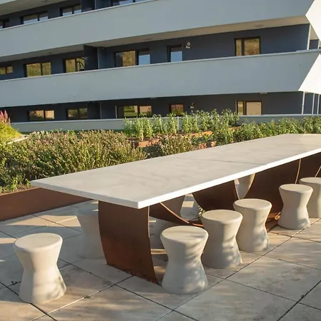 Wings Luxury Suites 2 Apartment *