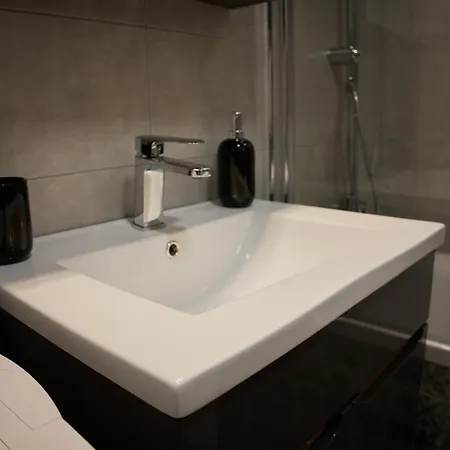 Wings Luxury Suites 2